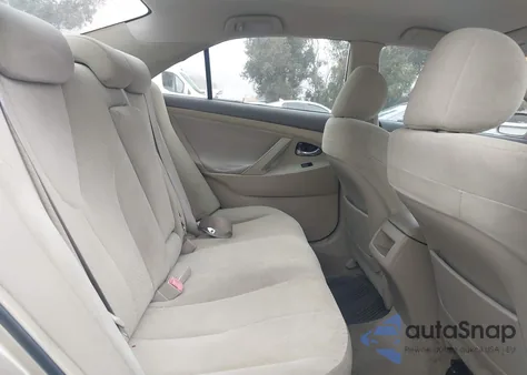 2007 Toyota Camry Le z USA, uszkodzony, nr VIN 4T1BE46K07U623319